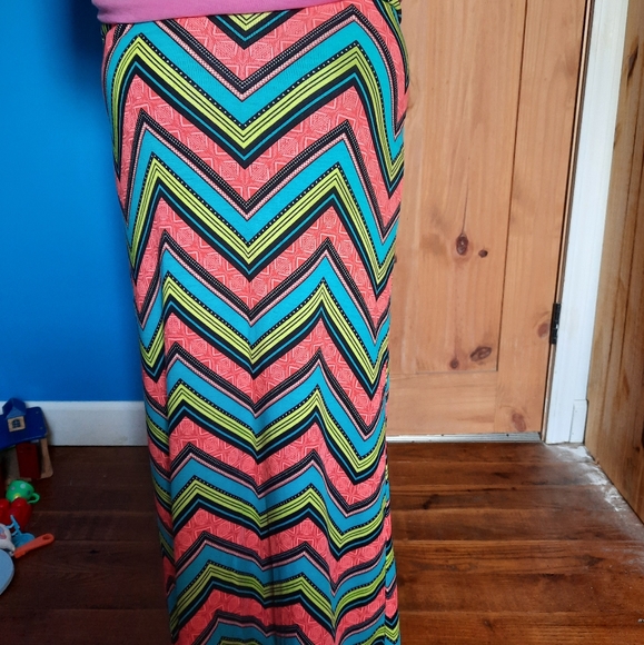Rue 21 maxi zigzag printed skirt - Picture 2 of 7
